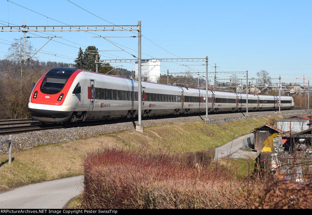 SBB pax trains, part one: long distance EMU single deck train
